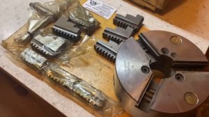 Токарный патрон ст 160B ф4 3шпильки Poland