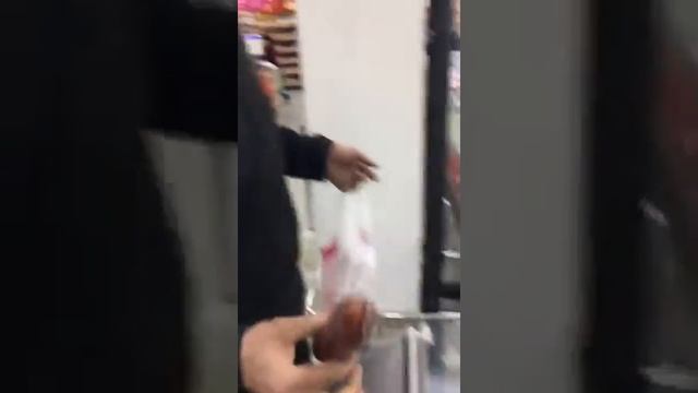 Как покупателей обвешивают в гипермаркетах. смотреть онлайн