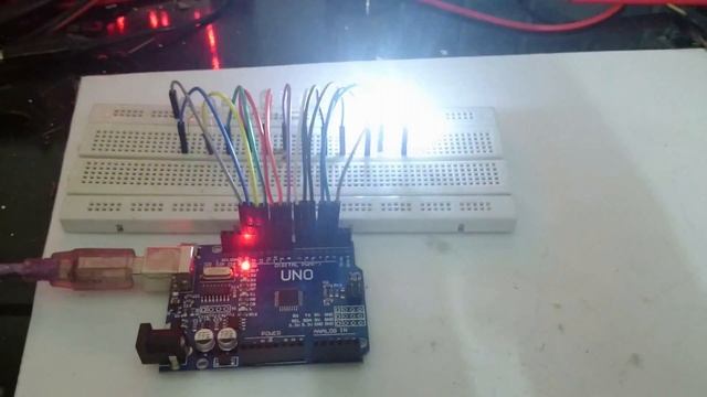 LED chaser using arduino and 12 LEDs (with code) смотреть онлайн
