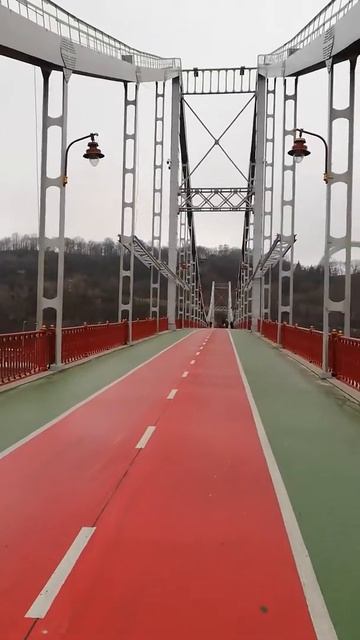 Прогулка по пешеходному мосту на Труханов остров в Киеве. 3 января 2020 г.