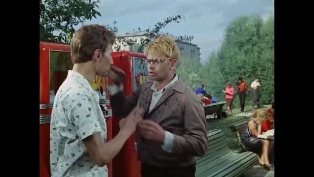 "Лида... Удивительная девушка!" / Полилог из к/ф "Операция Ы..." (1965) смотреть онлайн