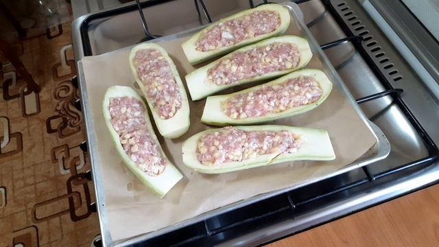 Лодочки из кабачков с фаршем . Вторая серия . смотреть онлайн