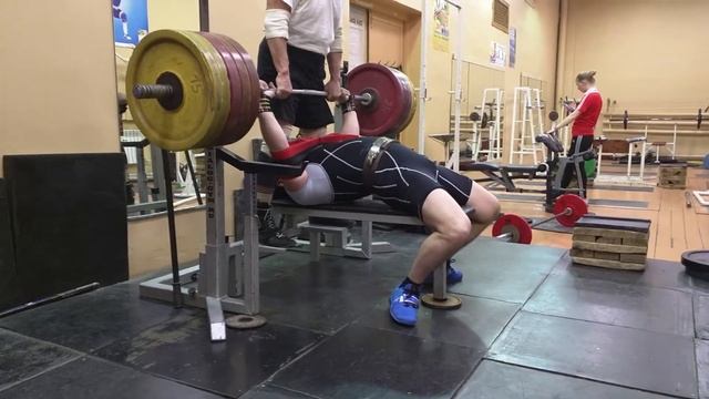Жим лежа 230 кг на 2 раза 2 подхода. Ярость 2 петли. С.в. 90 кг. 48 лет. смотреть онлайн
