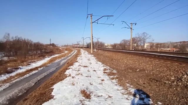 Начальство. ЭП1-317 с пассажирскими вагонами и приветливая бригада смотреть онлайн