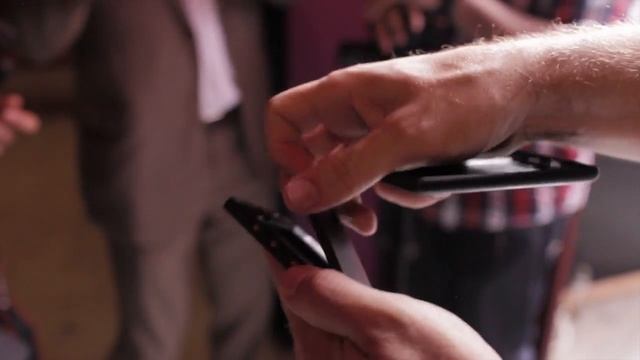 Nokia Lumia 820 hands-on from Nokia World Berlin смотреть онлайн