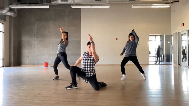 “PLEASE ME” by Bruno Mars & Cardi B | Choreography by Ben Allen смотреть онлайн