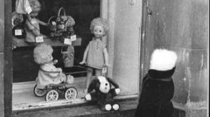 Папа подари мне куклу.