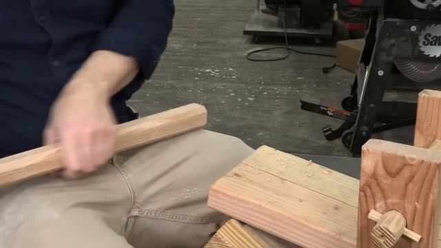 Build the Moravian Stool with Sliding Dovetail Joinery смотреть онлайн