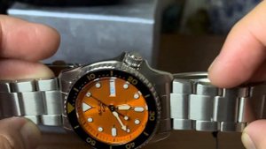SO I BOUGHT SEIKO 5 SPORTS 38mm ORANGE DIAL | UNBOXING | SRPK35k1 #seiko #seiko5sports