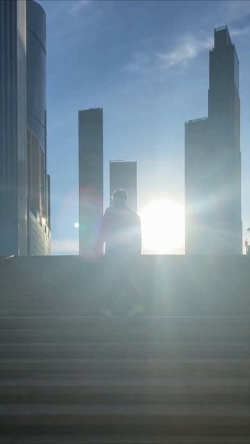 Solar eclipse #moscow #moscowcity #sun #деловойцентр #москва #москвасити #солнце #style #fashion смотреть онлайн