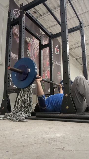 Fat Bar Floor Bench Press | 243lbs Bar Weight + 170lbs in Chains смотреть онлайн