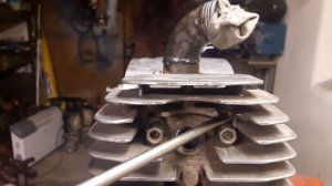 V dílně s Pavlem #5 - Soustružení, rozhození motoru, barva rámu