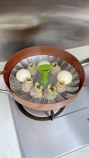 厨房的不锈钢蒸笼架，家里的大锅小锅都能用，还可以伸缩，平时煮点东西太方便了#厨房好物#蒸笼架