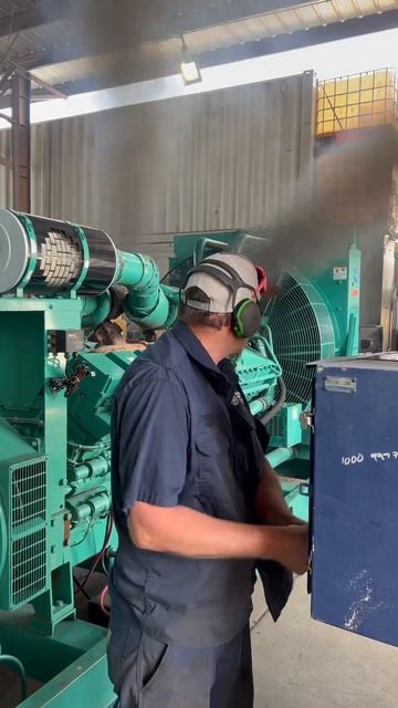 Adding Load To A Cummins Industrial Generator смотреть онлайн