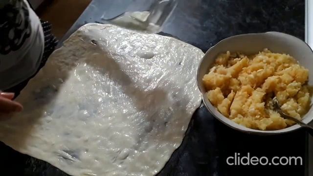 ПИРОЖОЧКИ К ЧАЮ ЗА 20 МИНУТ / СЕМЬЯ ОБЛТЗЫВАЛА ПАЛЬЧИКИ смотреть онлайн