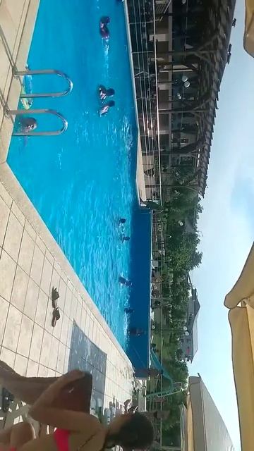 ЗОЛОТЫЕ ПЕСКИ УЛИЧНЫЙ БАССЕЙН