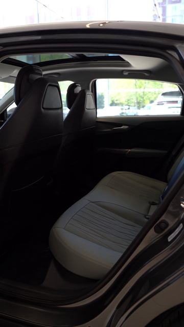 серый Changan Lamore