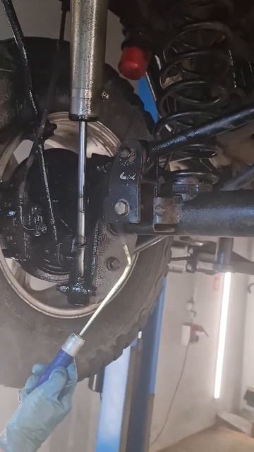 Лето - самое лучше время для защиты автомобиля от ржавчины! #авто #лайфхаки смотреть онлайн