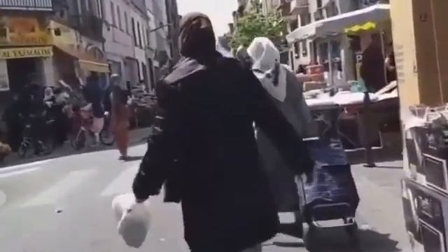 The Socialist and Liberal criminals will pay one day for what they have done to Belgium! смотреть онлайн