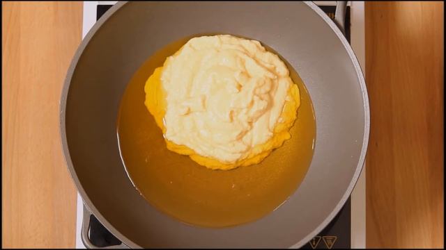 WARM WINTER DESSERT l VEGAN YELLOW LENTIL PUDDING OR MOONG DAL HALWA