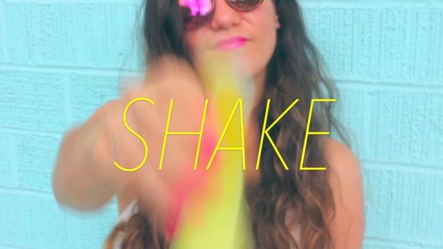 DIY Sea Salt Spray for Wavy Hair | NaturallyCurly.com смотреть онлайн