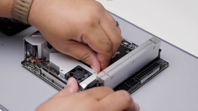 FormD T1 - AXP-90 X53 Black: Review & AM5 Installation смотреть онлайн