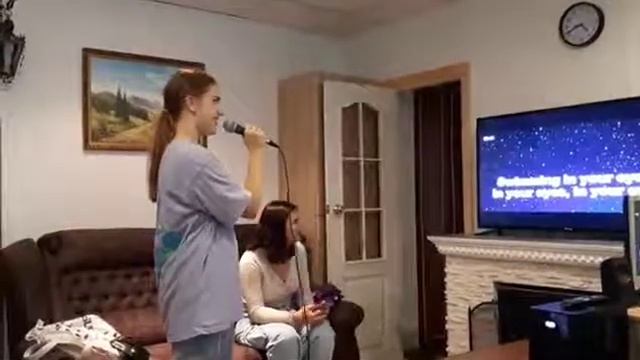 Selena Gomez - Souvenir. Уроки вокала смотреть онлайн