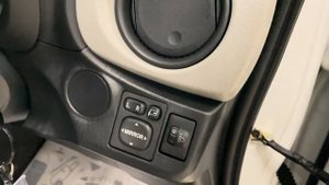 Toyota Vitz, 2013 год