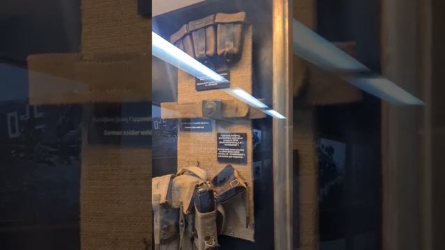 WWII facts about the Battle of Crete and war loot taken from Nazi paratroopers on display смотреть онлайн