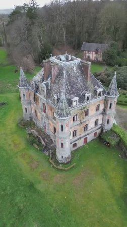 Verlassenes MILLIONEN SCHLOSS🏰 komplett eingerichtet 😱 #chateaux #chateau #frankreich #urbex #fran