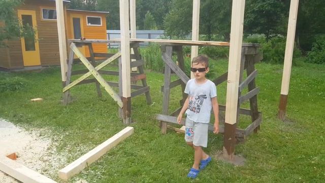 Увлекательная стройка детского городка на Happy Smilik смотреть онлайн