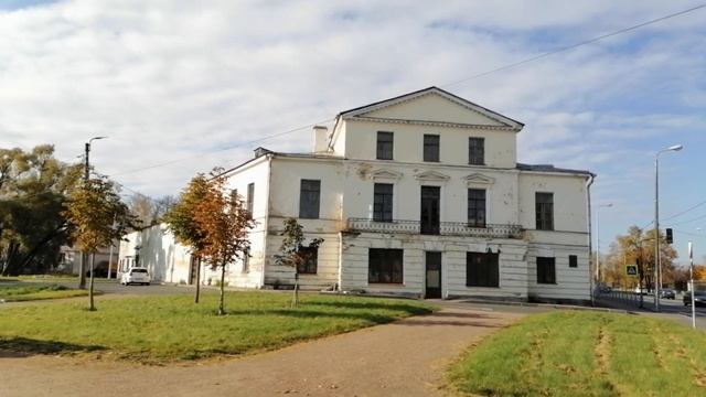 Стрельна. У почты постройки 1785г. 3.10.2021. смотреть онлайн