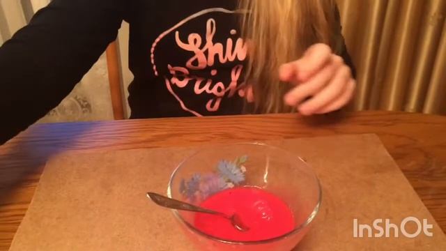 Лизун з рідини для контактних лінз . Він мене покинув?!😂☹️😣😲😧😱 смотреть онлайн