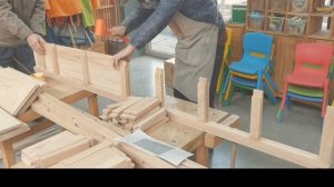 Книжный стеллаж из красного дуба