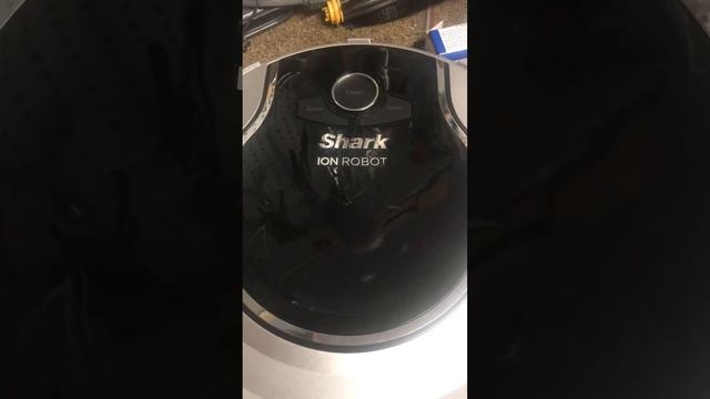 Shark ion Robot Turns Off смотреть онлайн