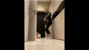 ТАНЕЦ БРАЙНА ПОДХОДИТ ПОД ЛЮБУЮ ПЕСНЮ