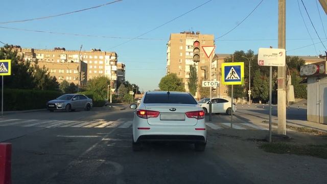 Юбилейная площадь светофор Сальск
