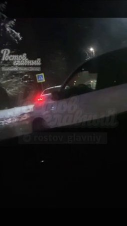 Автомобиль "прилёг" на бок в результате ДТП районе Рабочей площади.