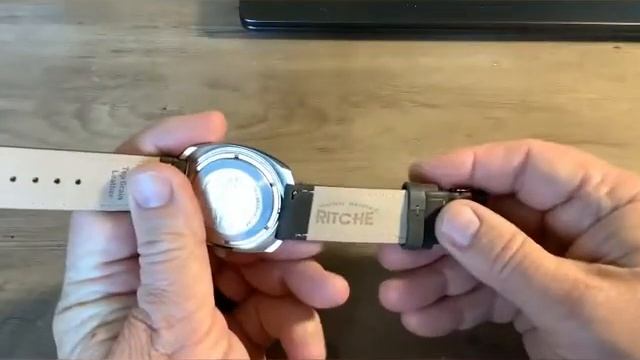 Vostok Amphibian / Amphibia New Band смотреть онлайн