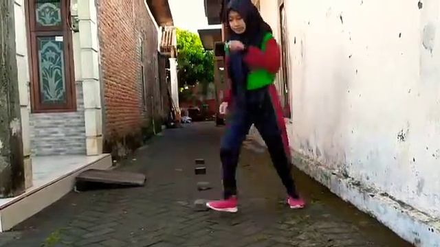 Materi PJOK "Lari Zig Zag" смотреть онлайн