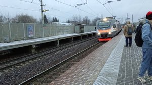 Наша электричка до Москвы...