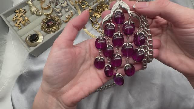 2.РАСПАКОВКА Винтажной бижутерии TRIFARI WATERFALL, Sarah Coventry, Napier и др. смотреть онлайн