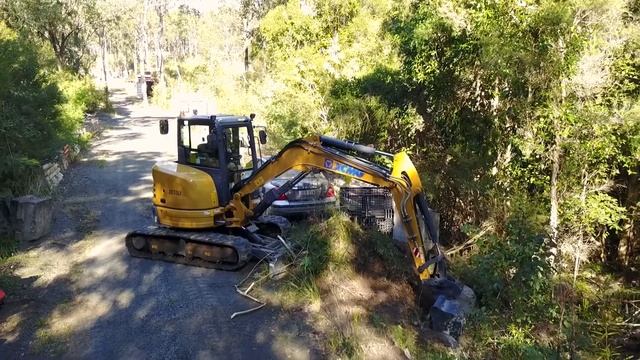 XCMG XE55U Mini Excavator with Hunter Valley Paintball смотреть онлайн