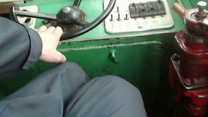 За управлением тепловоза ТГМ4