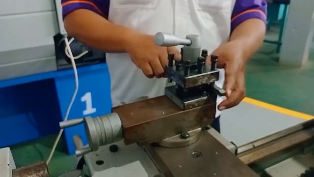 Praktik Dasar Teknik Mesin kelas X Jurusan Teknik Pemesinan (materi mesin bubut). смотреть онлайн