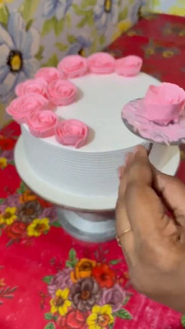 പൂക്കൾ പനിനീർ പൂക്കൾ🥰 #shortsfeed #cakedecorationideas #birthdaycake #cakeshorts #youtubeshorts