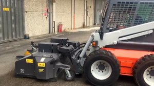 SI1800 Щетка подметальная промышленная GFGORDINI на мини-погрузчике  CAMS-LIBRA