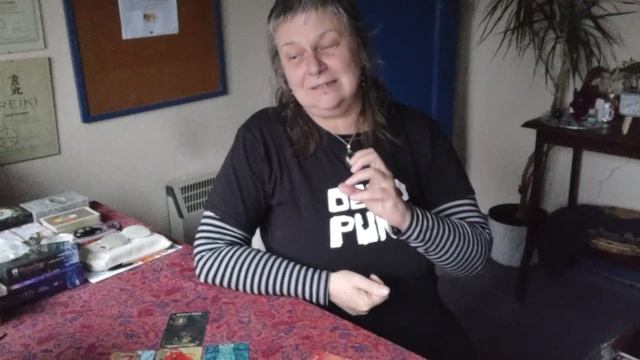 12 April 2023 - Moon aspects Saturn Mars Mercury & Chiron - Morning Message Tarot Reading смотреть онлайн