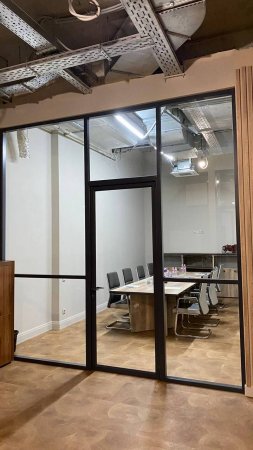 Алюминиевые перегородки с закаленным стеклом от Glass Art, Казань.