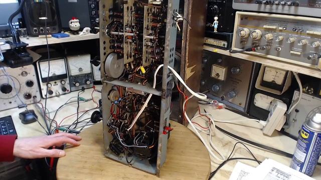 PYE 39HC Shortwave Broadcast Receiver Video #9 - What's Happening смотреть онлайн